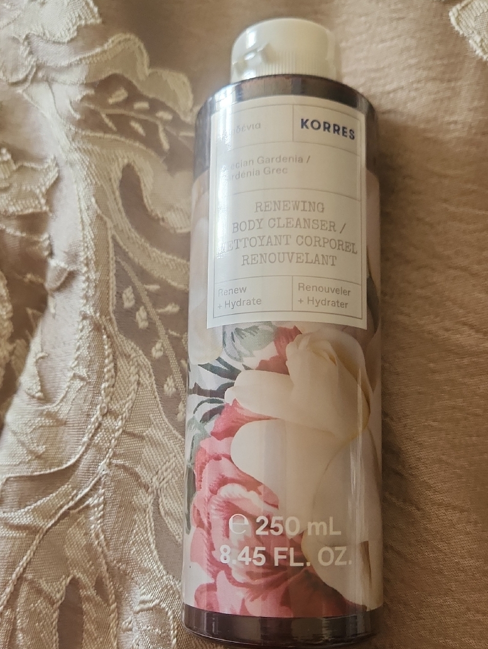 "NEW FACTORY SEALED"!!! Korres, greek gardenia renewing body cleanser